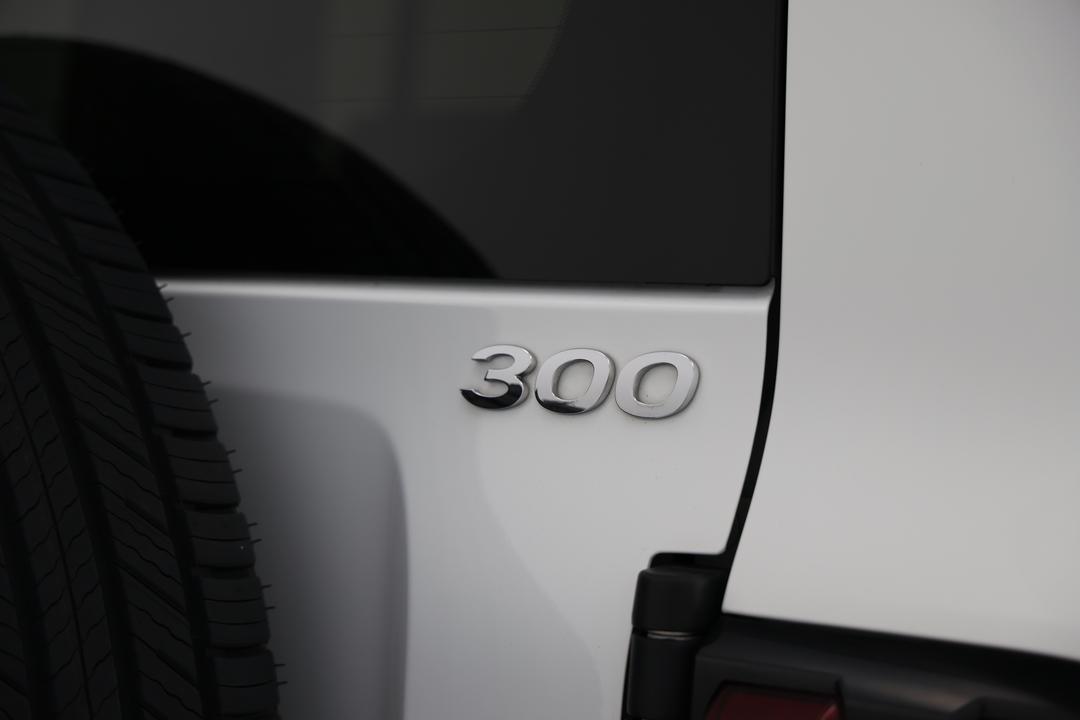 2024 GWM Tank 300 Ultra Petrol, Automatic, 12376 km, Badge (Boot Right Side)