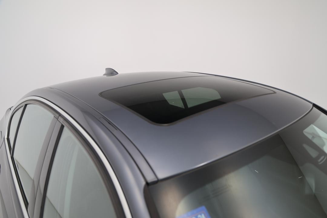 2014 BMW 3 28i Luxury Line, Automatic, 109834 km, Roof/Sunroof View