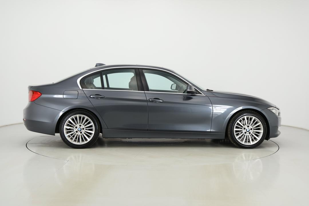 2014 BMW 3 28i Luxury Line, Automatic, 109834 km, Right Side View