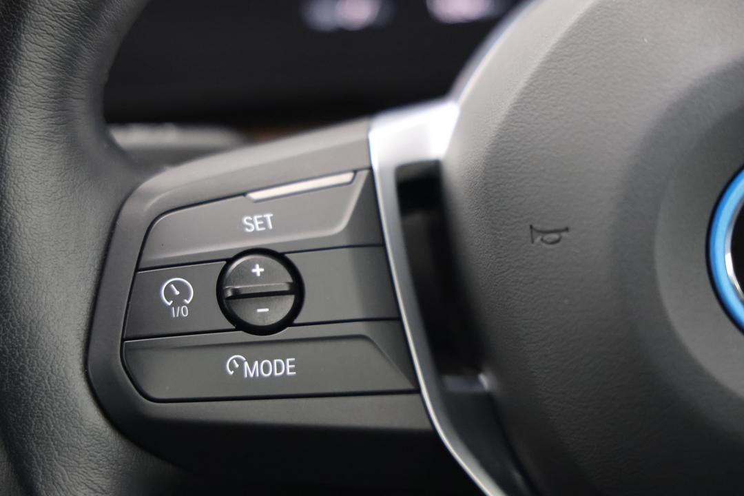 2024 BMW Ix1 Edrive20 Xline, Automatic, 24952 km, Cruise Control