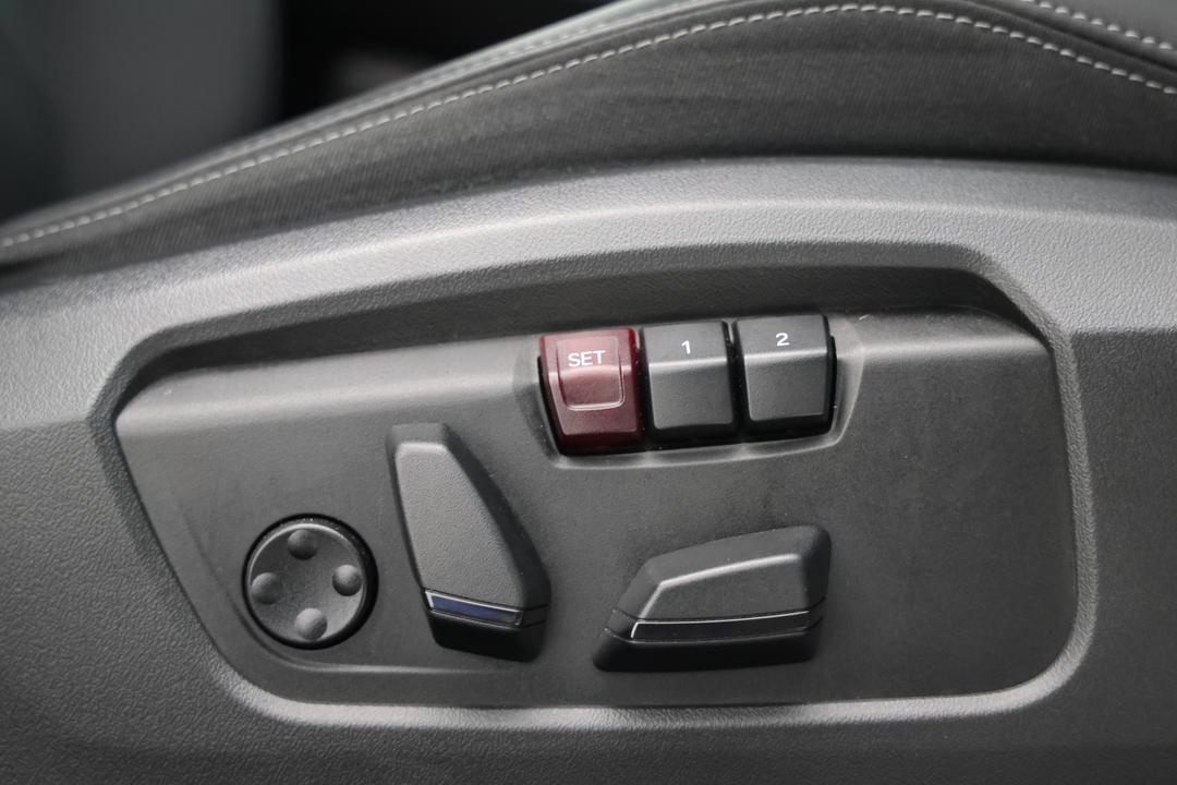 2024 BMW Ix1 Edrive20 Xline, Automatic, 24952 km, Drivers Side Adjustment Panel