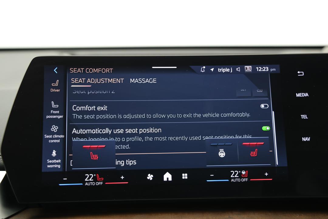 2024 BMW Ix1 Edrive20 Xline, Automatic, 24952 km, Ventilated Seats