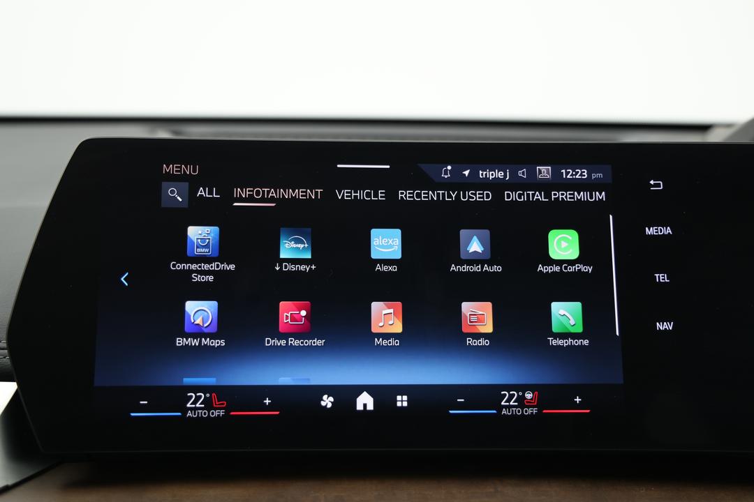 2024 BMW Ix1 Edrive20 Xline, Automatic, 24952 km, Android/Apple Car Play