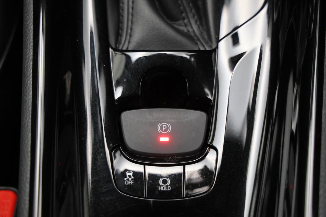 2018 Toyota C-HR Koba (AWD), Automatic, 140624 km, Handbrake