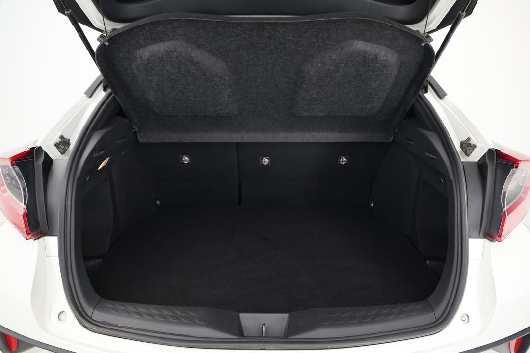 2018 Toyota C-HR Koba (AWD), Automatic, 140624 km, Boot Inside View