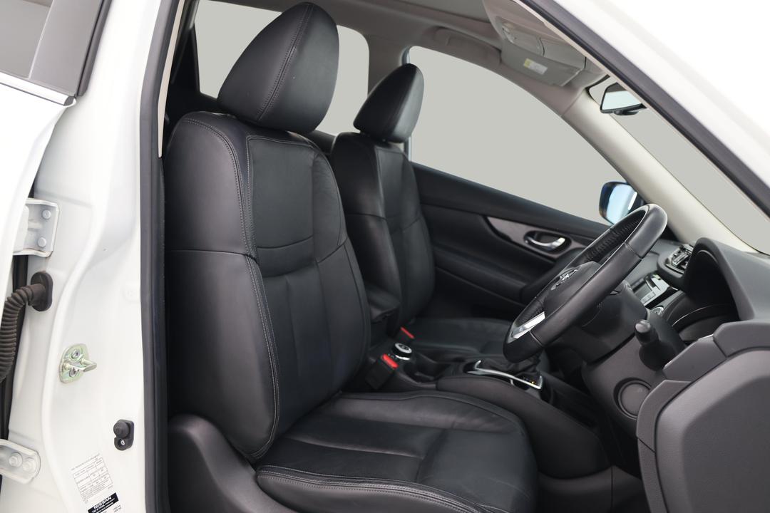 2021 Nissan X-trail Ti (4WD), Automatic, 42462 km, Right Side Front Door Cabin View