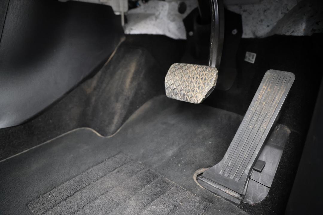2023 Mazda CX-5 G20 Maxx (FWD), Automatic, 55592 km, Pedals and Footmat