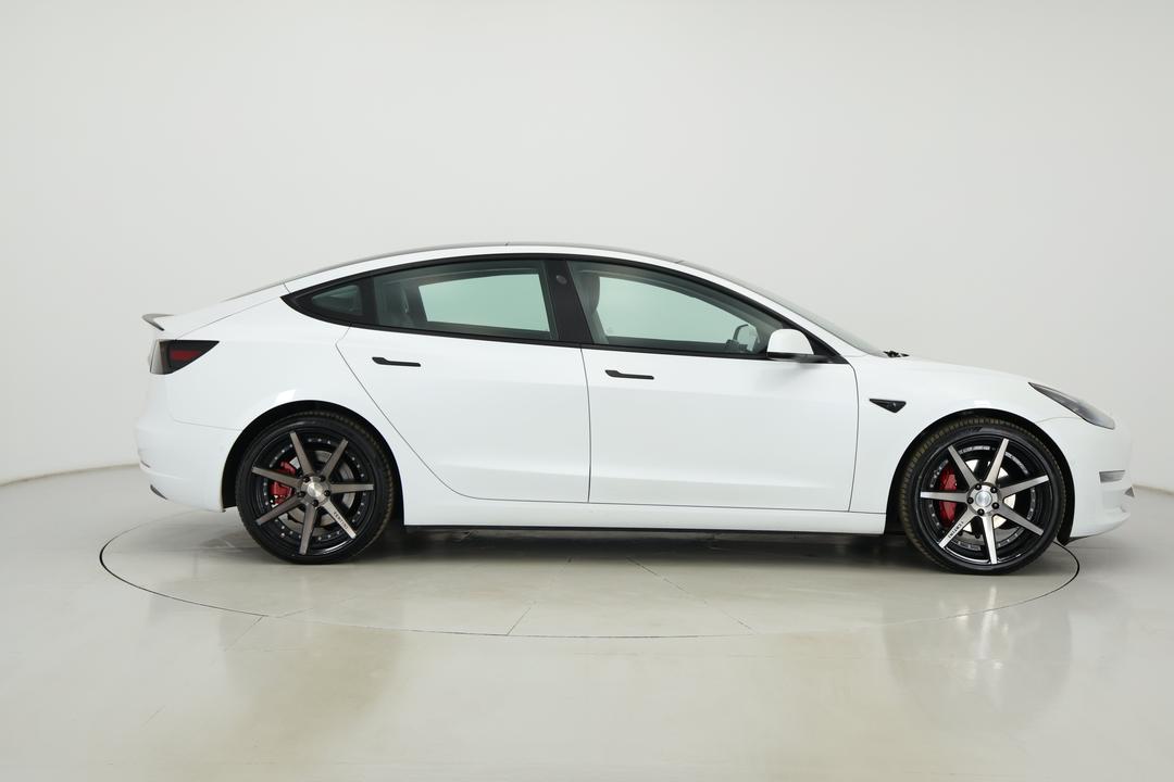 2021 Tesla Model 3 Long Range AWD, Automatic, 61749 km, Right Side View