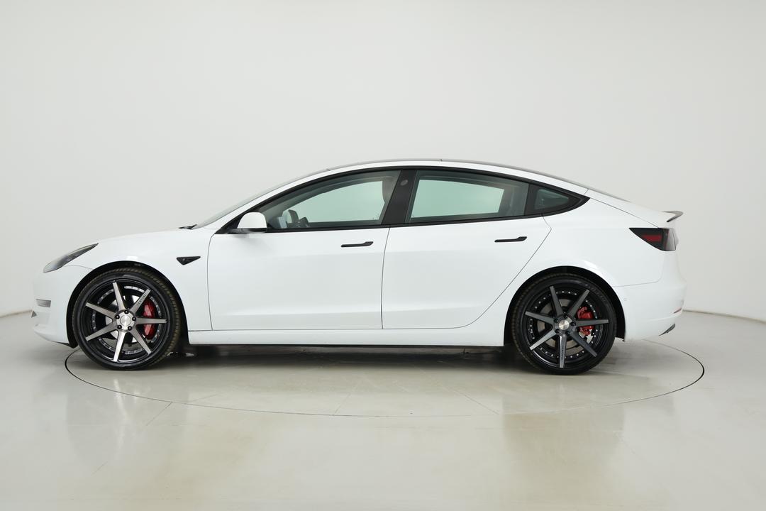 2021 Tesla Model 3 Long Range AWD, Automatic, 61749 km, Left Side View