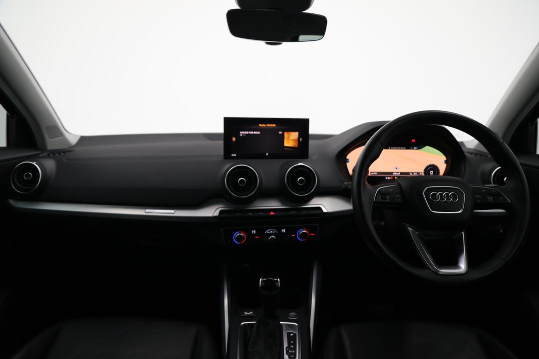 2021 Audi Q2 35 Tfsi, Automatic, 45352 km, Dashboard View