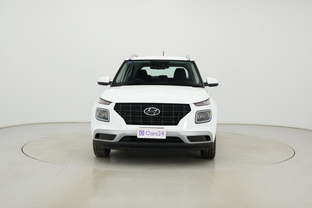 2025 Hyundai Venue -, Automatic, 19874 km, Front View