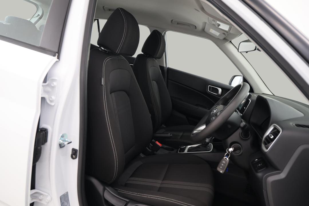 2025 Hyundai Venue -, Automatic, 19874 km, Right Side Front Door Cabin View