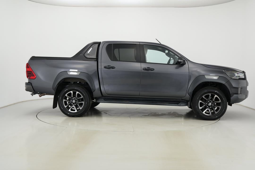 2021 Toyota Hilux Rogue (4x4), Automatic, 50830 km, Right Side View