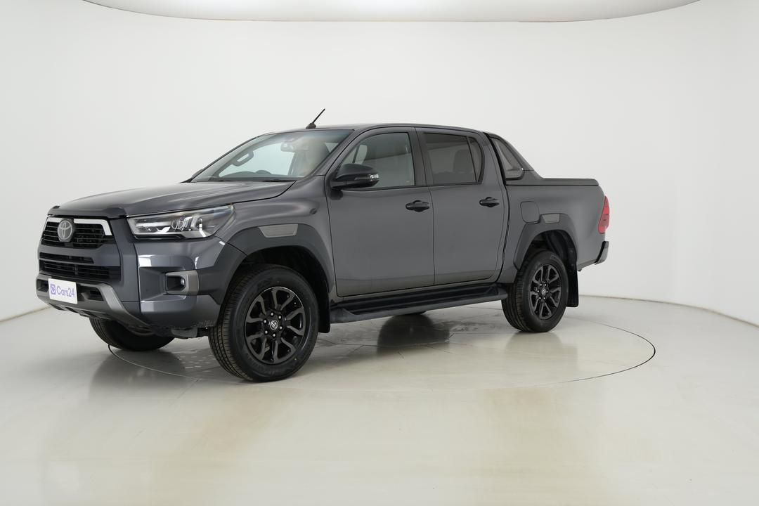 2021 Toyota Hilux Rogue (4x4), Automatic, 50830 km, Left Front Diagonal (45- Degree) View