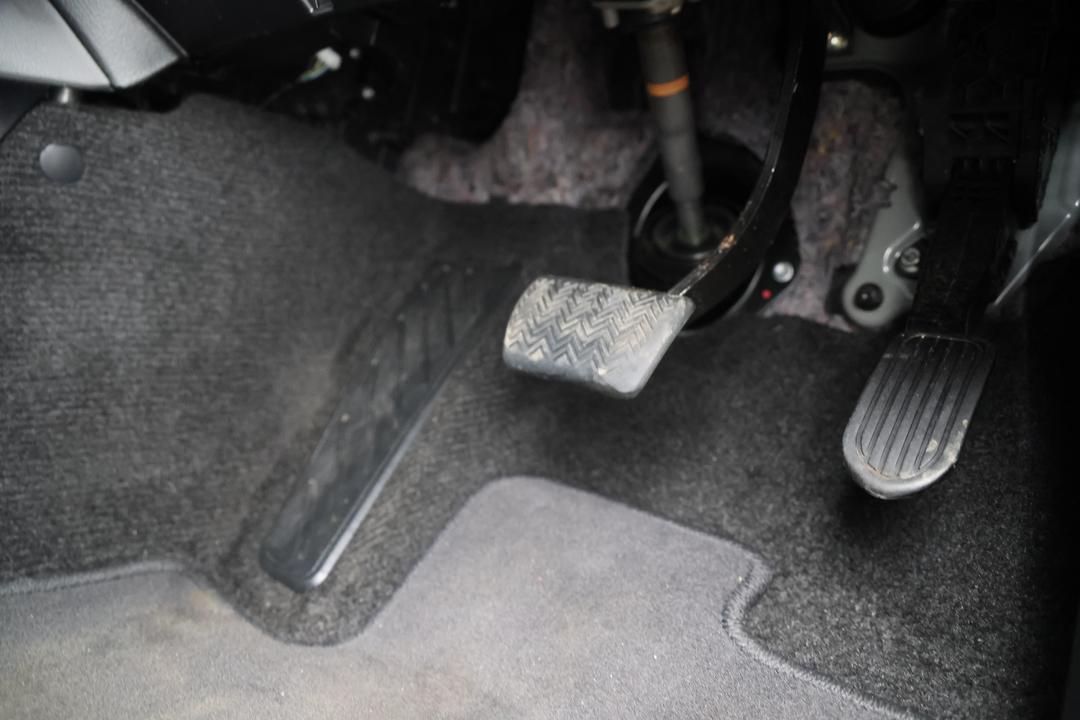 2021 Toyota Hilux Rogue (4x4), Automatic, 50830 km, Pedals and Footmat