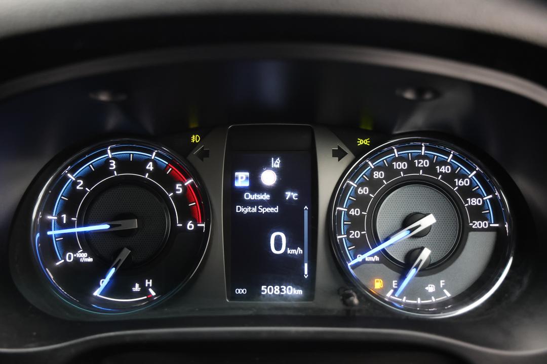 2021 Toyota Hilux Rogue (4x4), Automatic, 50830 km, Odometer View