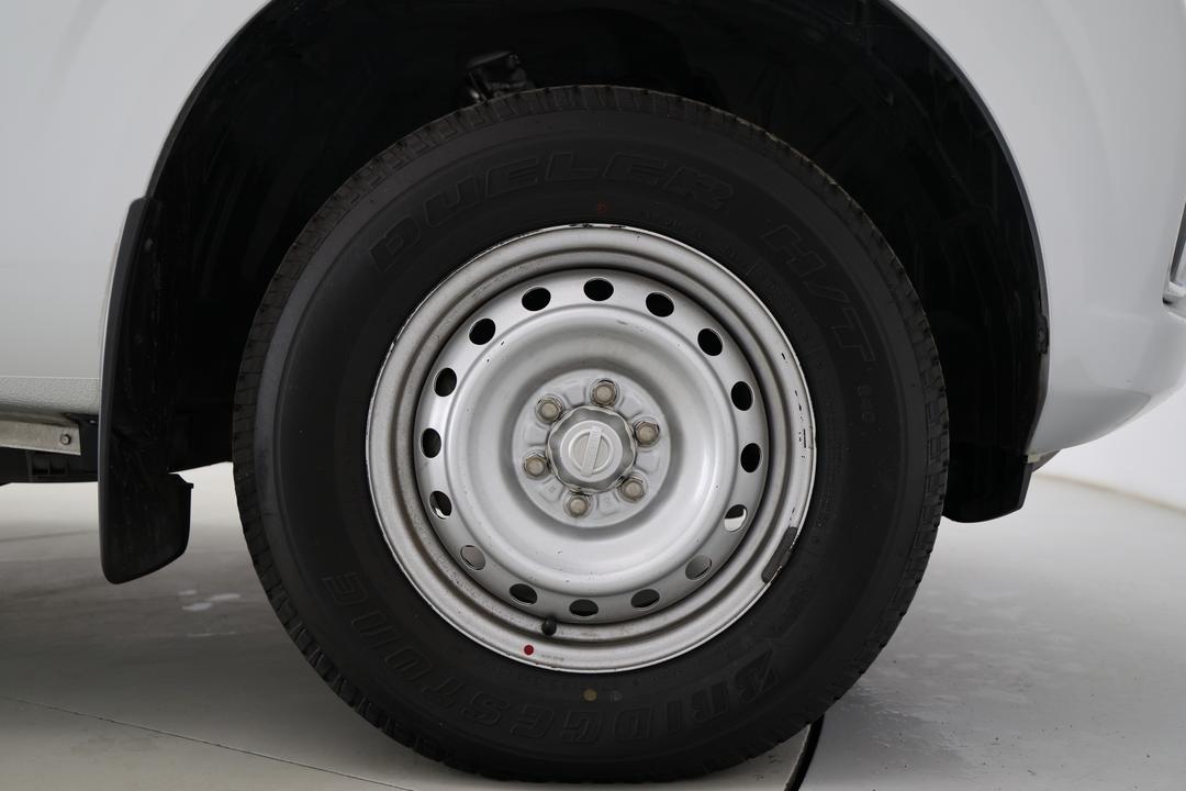 2018 Nissan Navara Rx (4x2), Manual, 86118 km, Right Front Wheel