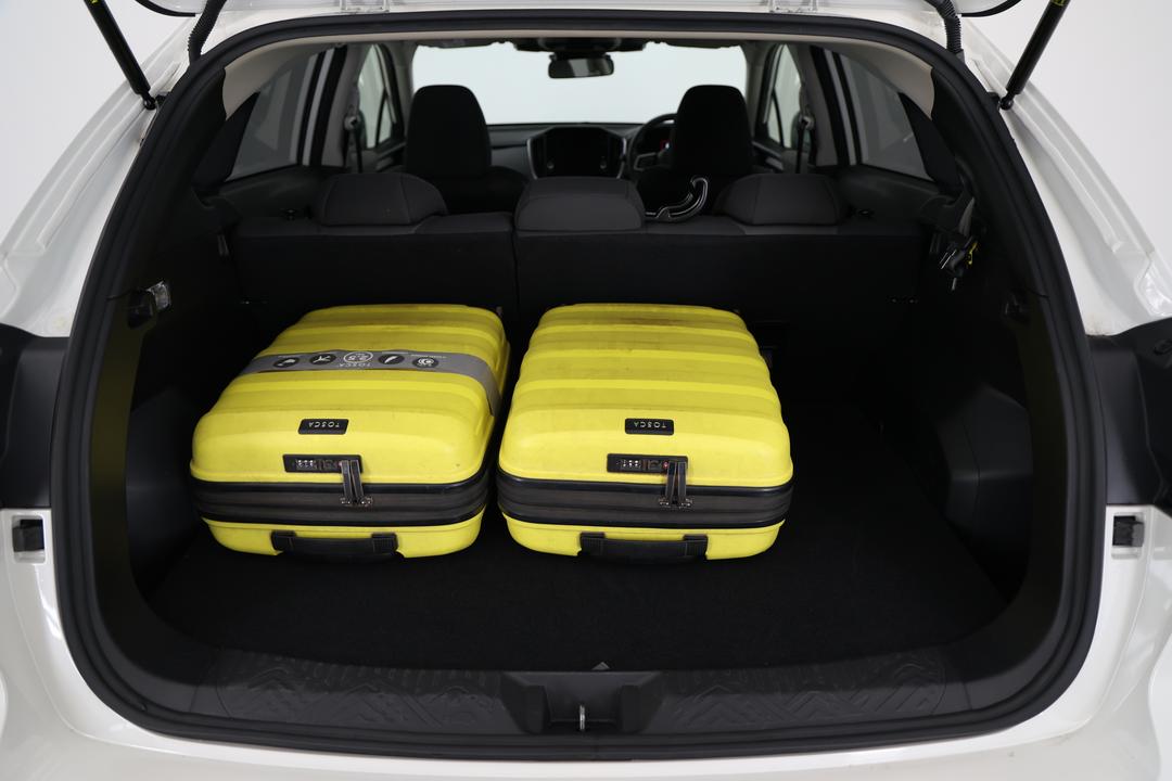 2025 Subaru Crosstrek AWD 2.0l, Automatic, 21544 km, Boot Inside View with Luggage