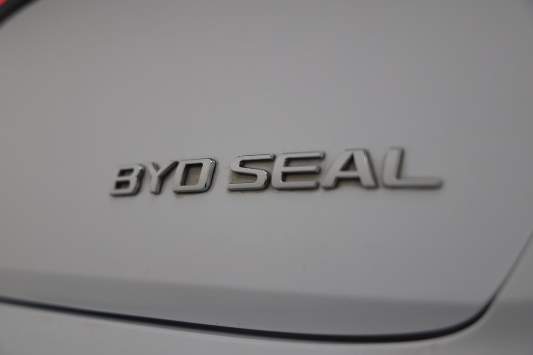 2025 Byd Seal Premium, Automatic, 23089 km, Badge (Boot Right Side)