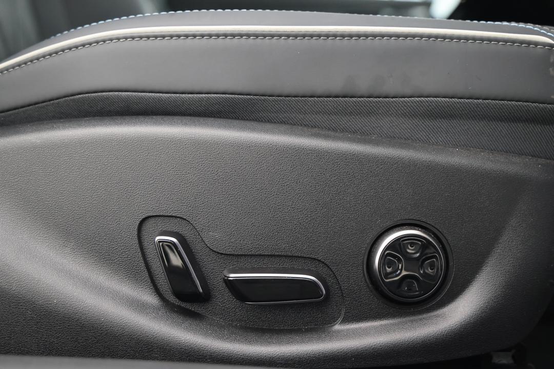 2025 Byd Seal Premium, Automatic, 23089 km, Drivers Side Adjustment Panel