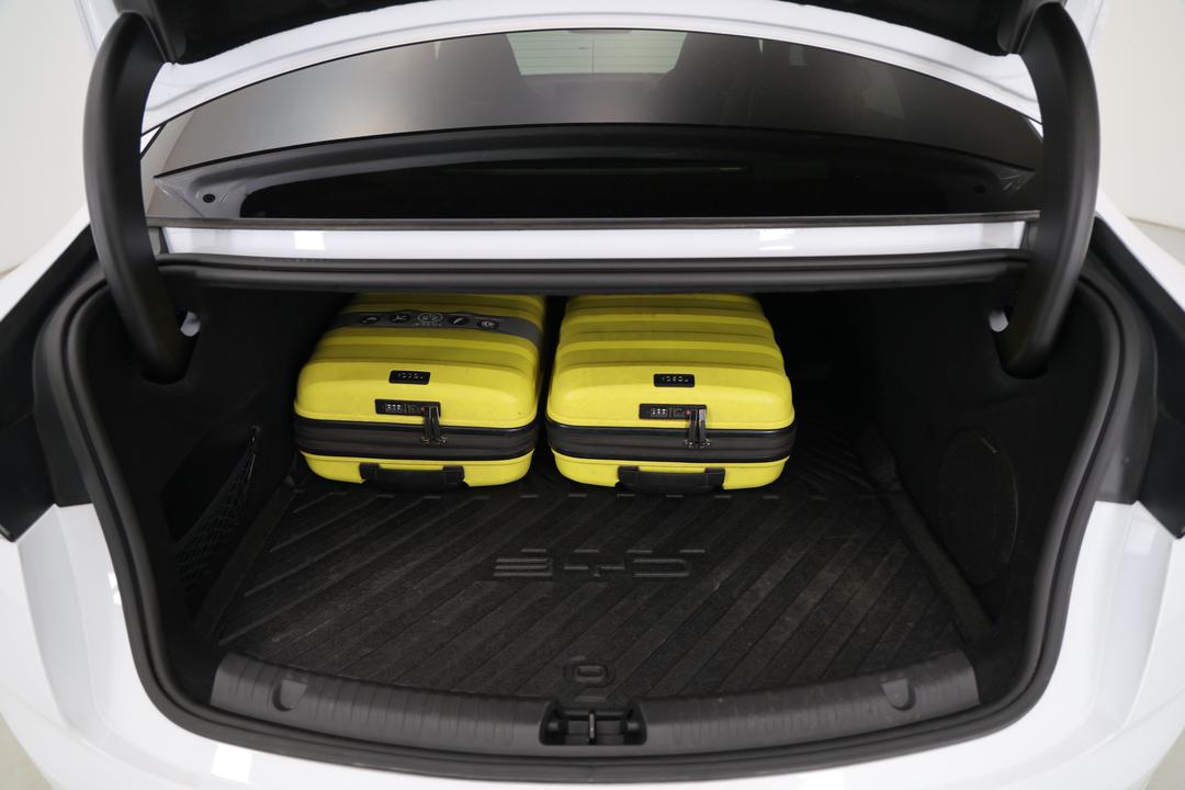 2025 Byd Seal Premium, Automatic, 23089 km, Boot Inside View with Luggage