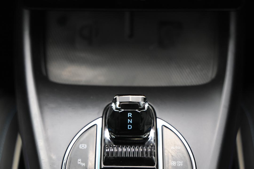 2025 Byd Seal Premium, Automatic, 23089 km, Gear Lever 