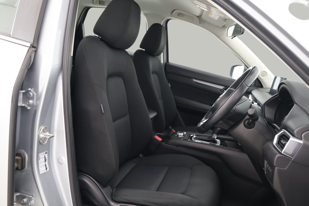 2023 Mazda CX-5 G20 Maxx (FWD), Automatic, 60737 km, Right Side Front Door Cabin View