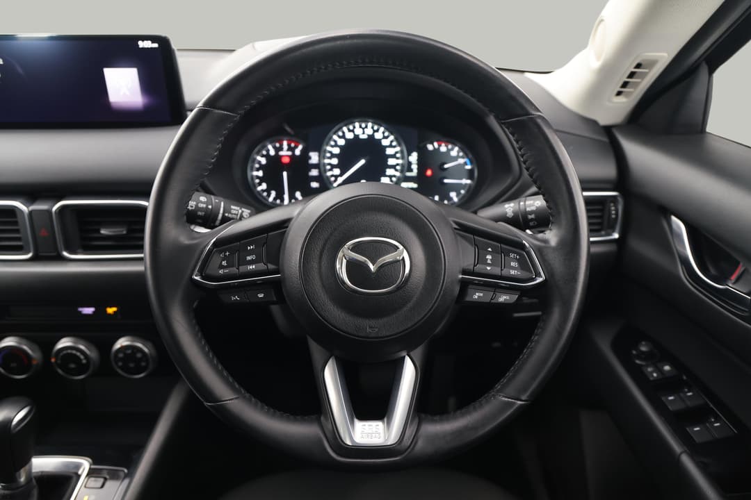 2023 Mazda CX-5 G20 Maxx (FWD), Automatic, 60737 km, Steering Wheel Close-up