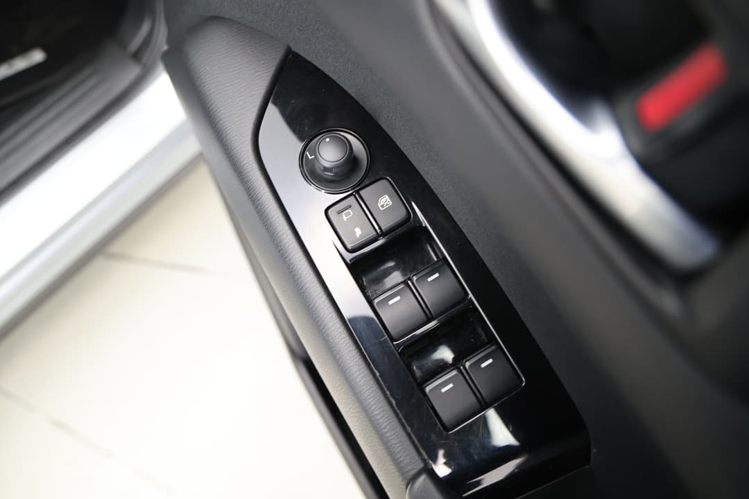 2023 Mazda CX-5 G20 Maxx (FWD), Automatic, 60737 km, Drivers Side Door Panel Controls