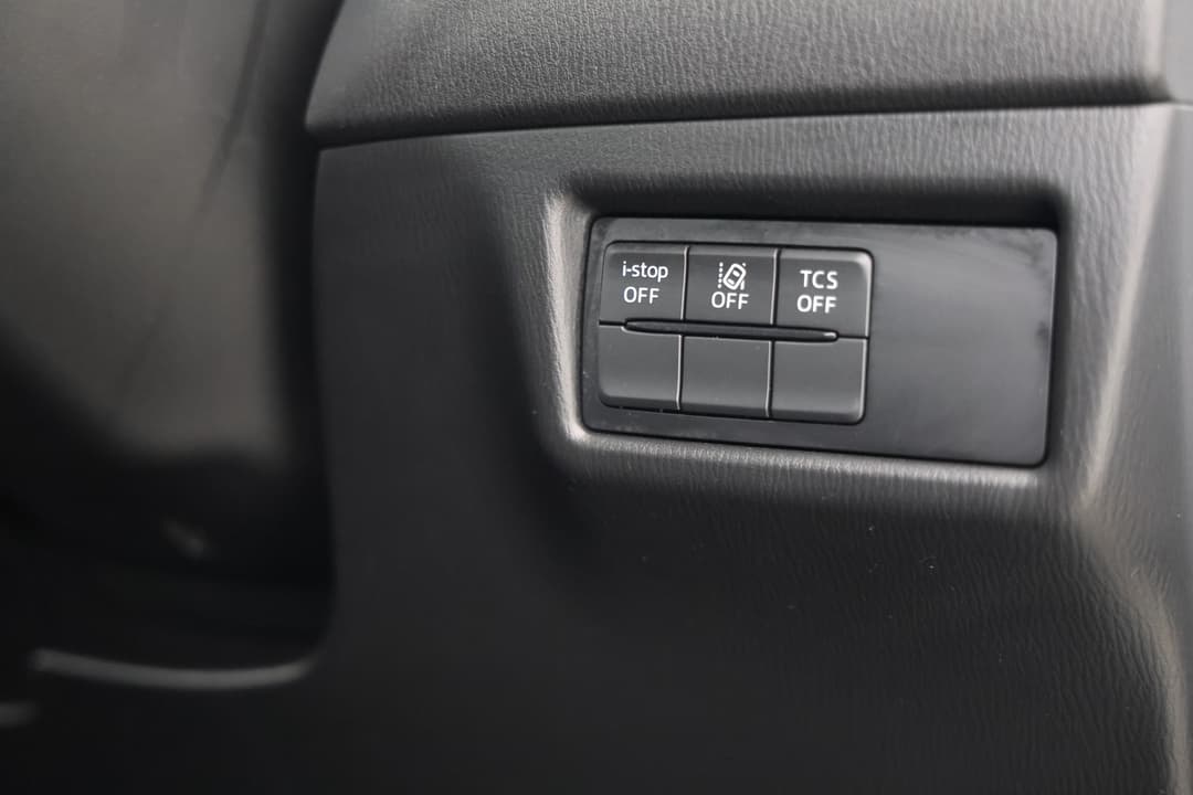 2023 Mazda CX-5 G20 Maxx (FWD), Automatic, 60737 km, Utility Switches/Buttons