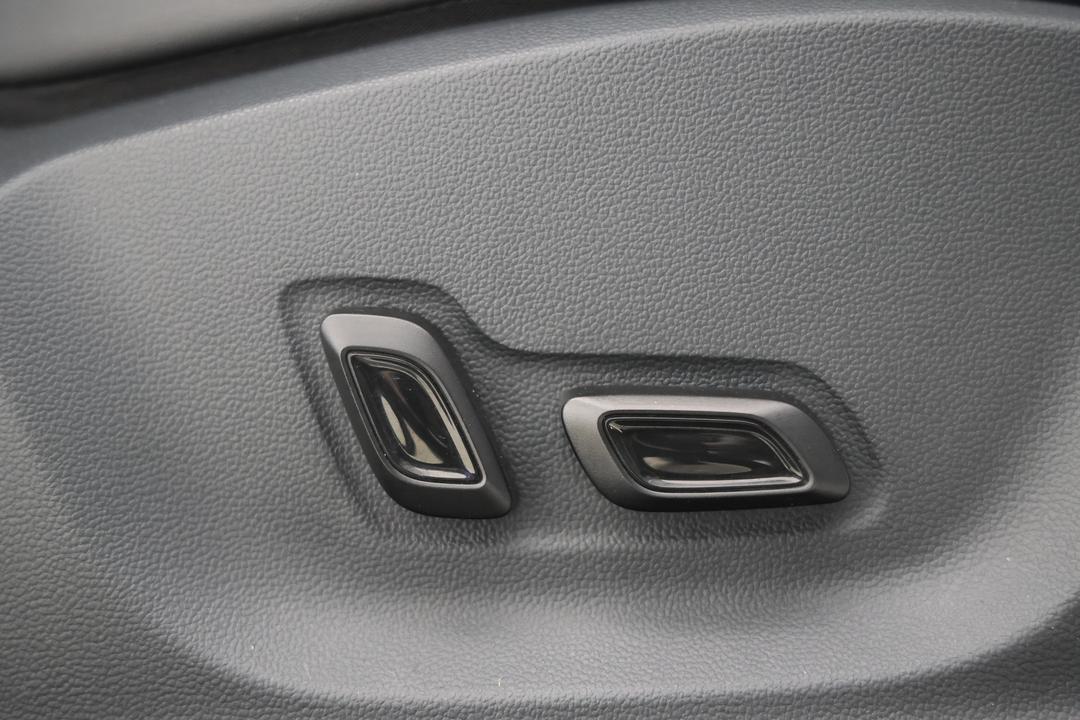 2022 MG Zst Essence, Automatic, 49115 km, Speaker View