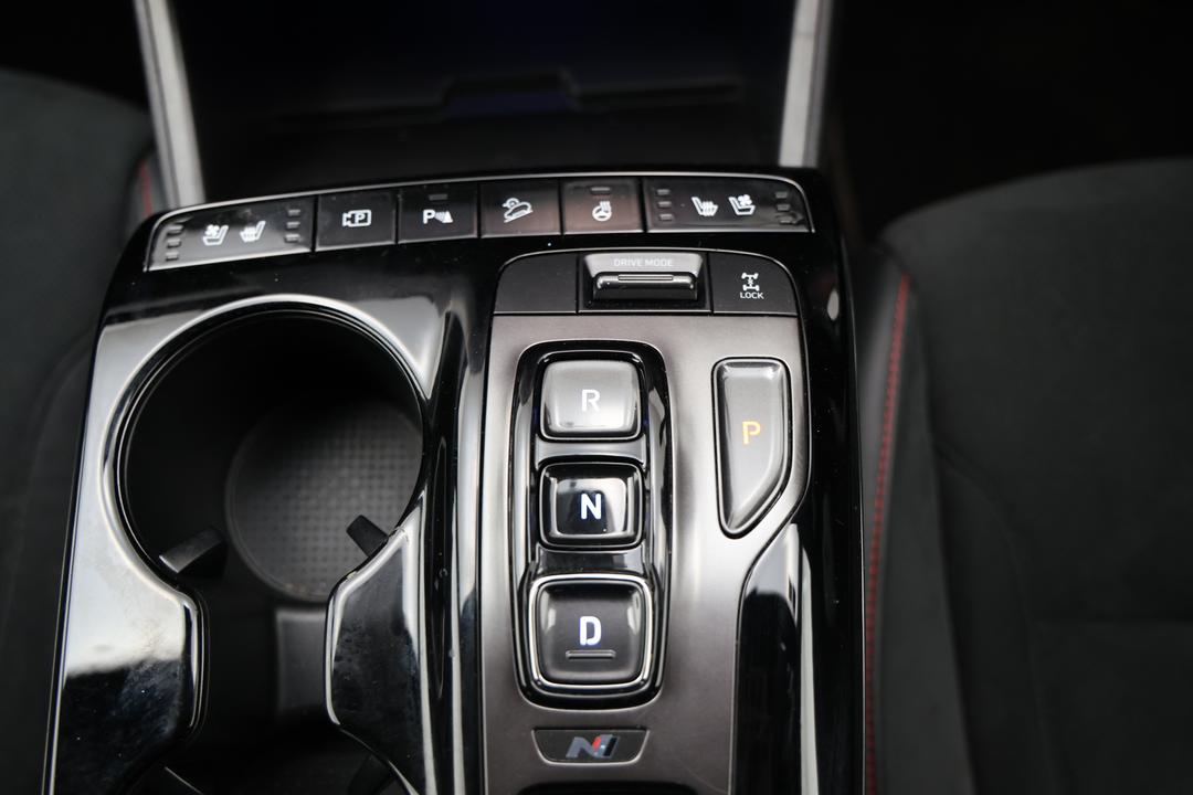 2023 Hyundai Tucson Highlander N Line (AWD), Automatic, 46518 km, Gear Lever 
