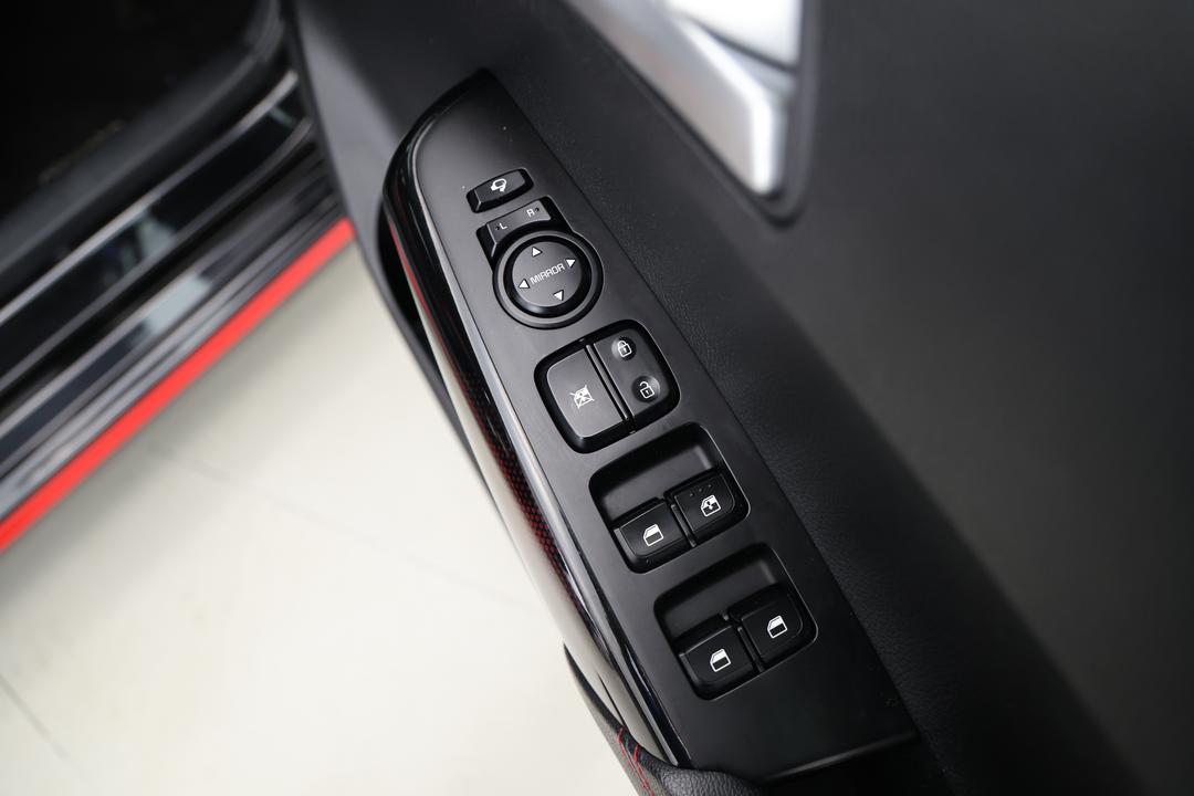 2022 Kia Picanto Gt-line (pe), Automatic, 38048 km, Drivers Side Door Panel Controls