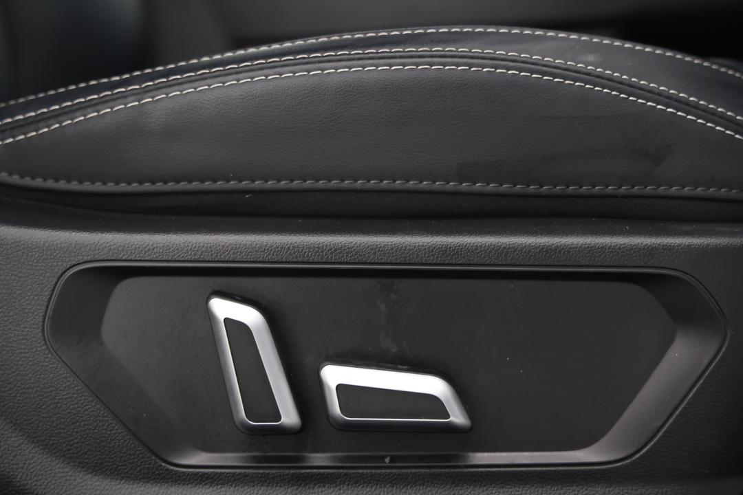 2025 GWM Haval Jolion Lux, Automatic, 22625 km, Drivers Side Adjustment Panel