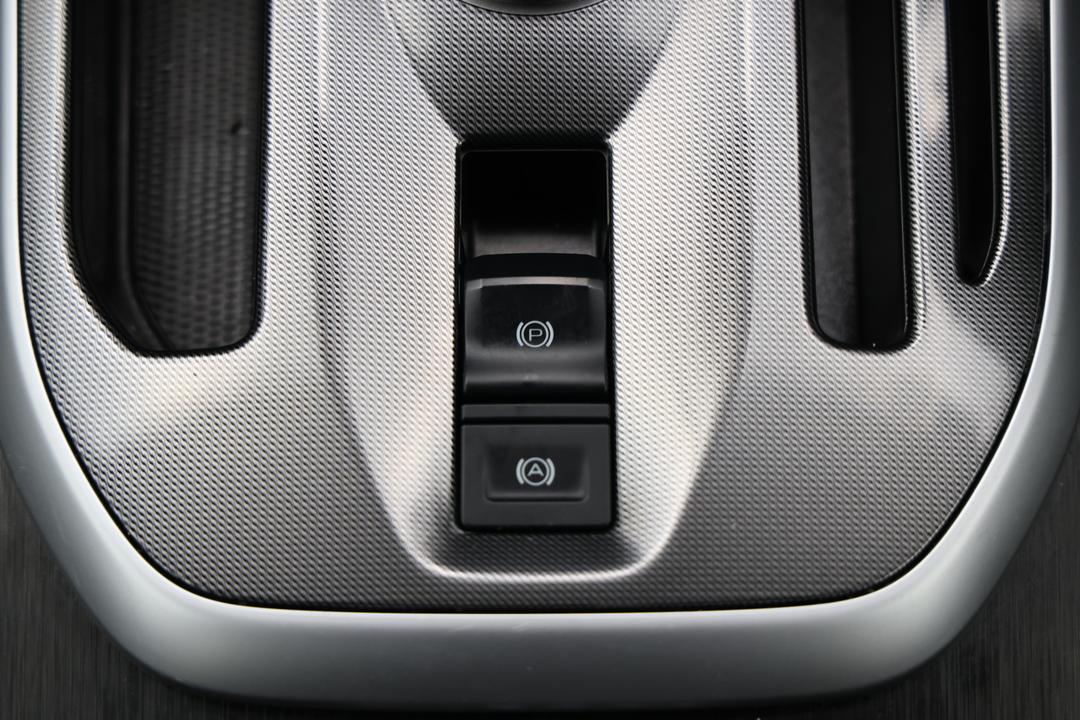 2025 GWM Haval Jolion Lux, Automatic, 22625 km, Handbrake