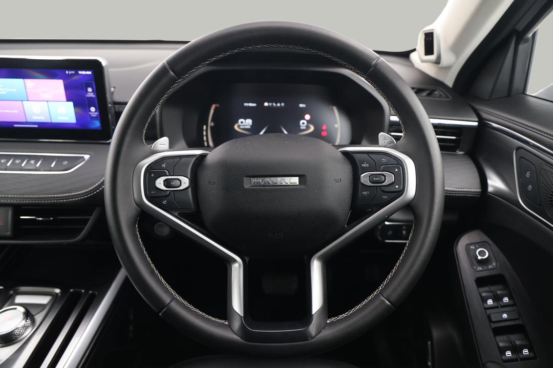 2025 GWM Haval Jolion Lux, Automatic, 22625 km, Steering Wheel Close-up