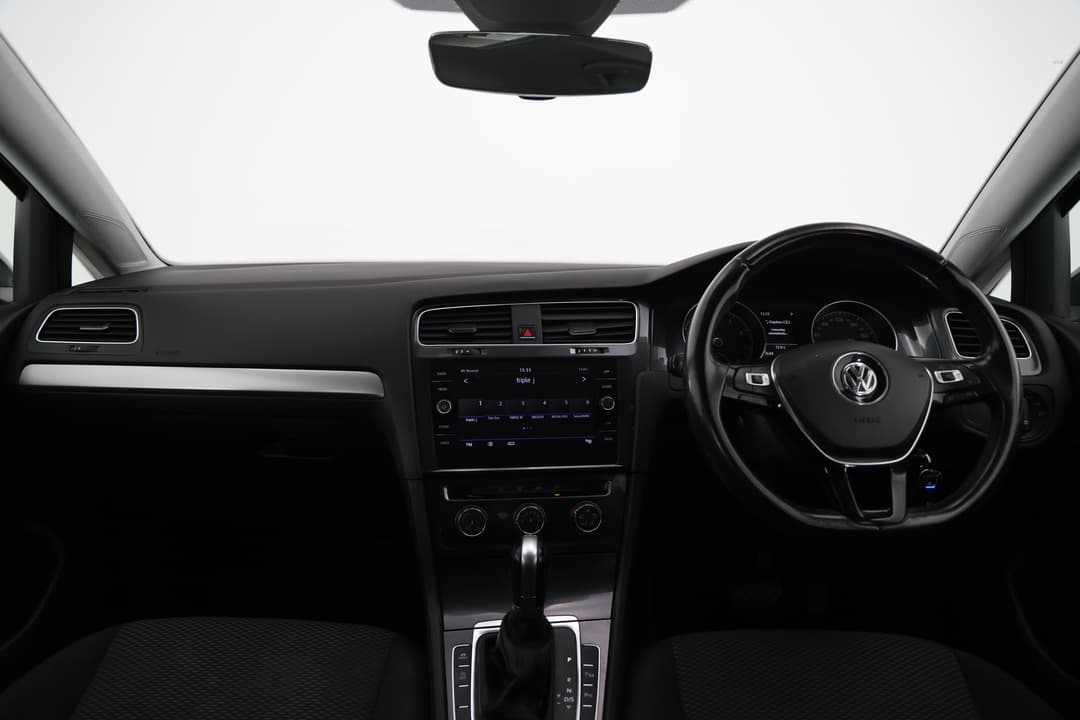 2018 Volkswagen Golf 110 Tsi Trendline, Automatic, 73644 km, Dashboard View