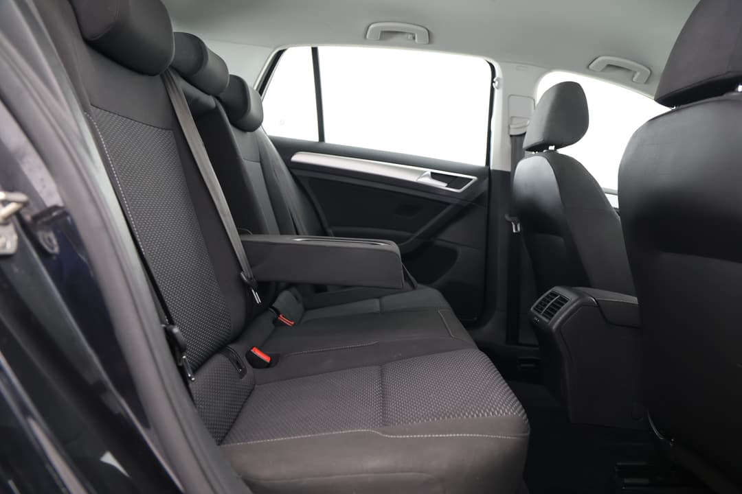 2018 Volkswagen Golf 110 Tsi Trendline, Automatic, 73644 km, Right Side Rear Door Cabin View