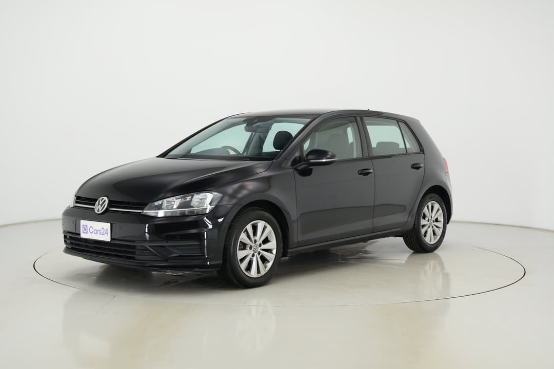 2018 Volkswagen Golf 110 Tsi Trendline, Automatic, 73644 km, Left Front Diagonal (45- Degree) View