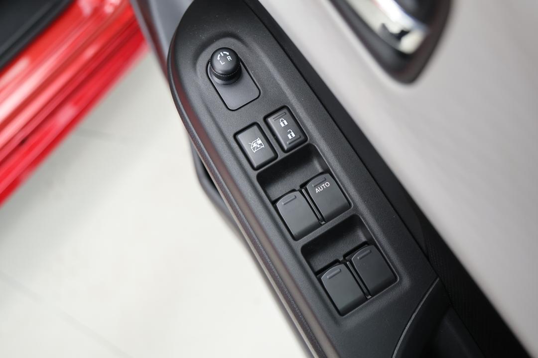 2024 Suzuki Swift Hybrid Plus, Automatic, 11431 km, Drivers Side Door Panel Controls