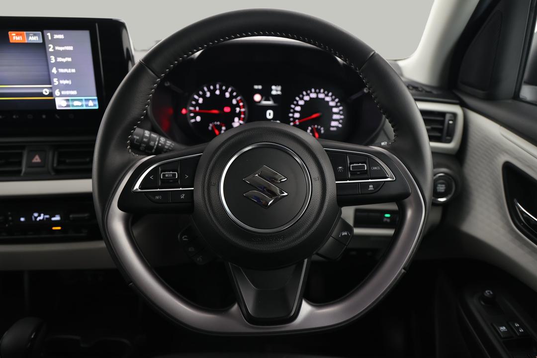 2024 Suzuki Swift Hybrid Plus, Automatic, 11431 km, Steering Wheel Close-up