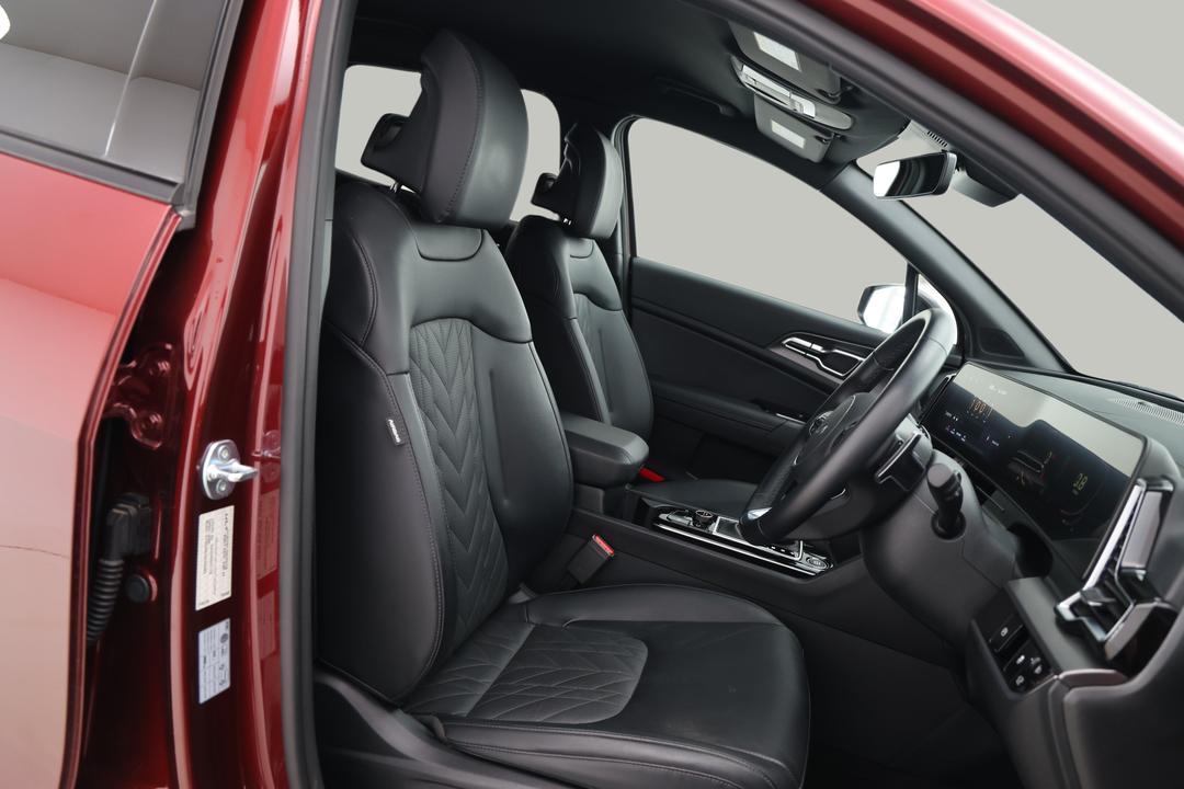 2024 Kia Sportage Sx+ (AWD), Automatic, 16724 km, Right Side Front Door Cabin View