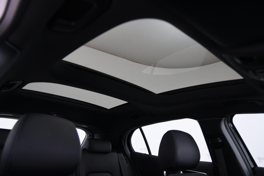 2019 Mercedes-benz GLA 180, Automatic, 45801 km, Interior Sunroof/Moonroof