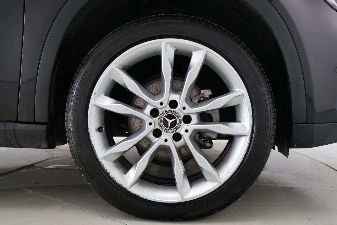 2019 Mercedes-benz GLA 180, Automatic, 45801 km, Right Front Wheel
