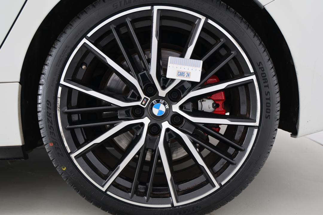 2022 BMW 1 M135i xDrive, Automatic, 53808 km, Wheels Rim Rear LHS Gutter Rash