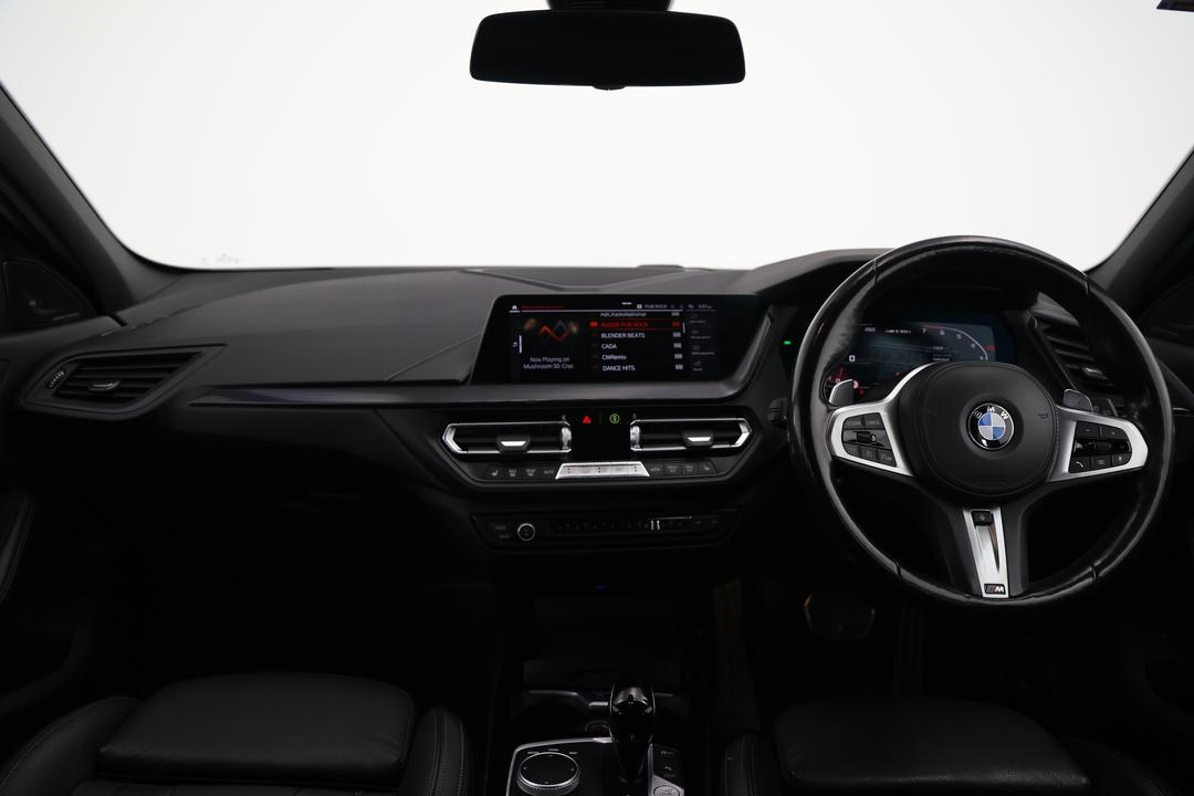 2022 BMW 1 M135i xDrive, Automatic, 53808 km, Dashboard View