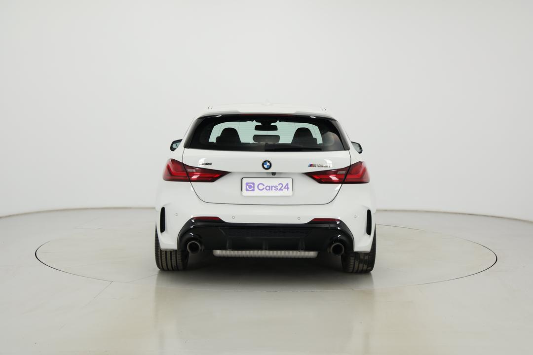 2022 BMW 1 M135i xDrive, Automatic, 53808 km, Back/Rear View