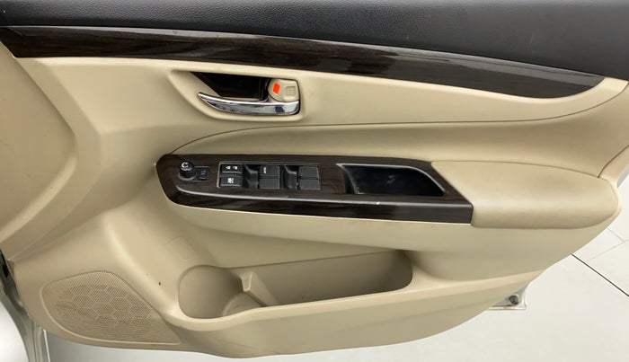 2017 Maruti Ciaz ALPHA 1.4 VVT, Petrol, Manual, 98,200 km, Driver Side Door Panels Control