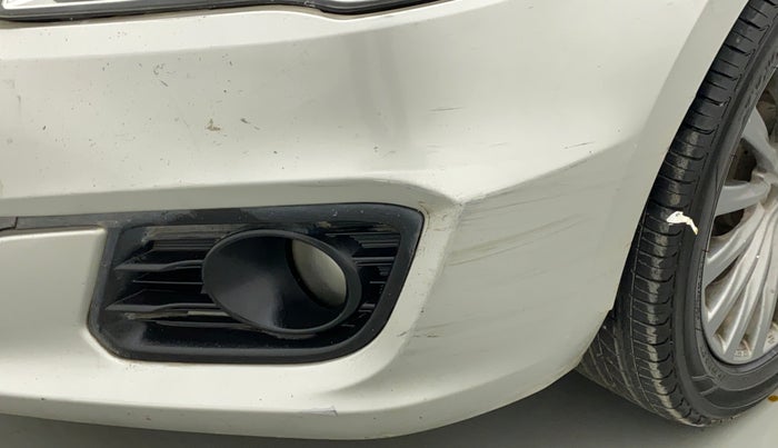 2017 Maruti Ciaz ALPHA 1.4 VVT, Petrol, Manual, 98,200 km, Front bumper - Minor scratches
