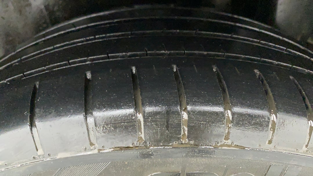Left Rear Tyre Tread